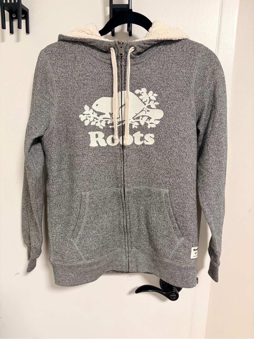 Roots WOMEN’s Heather Gray Zip Hoodie with Cream Sherpa Lining